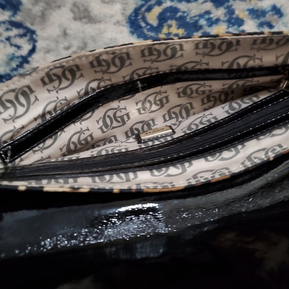 Guess Savona Leopard Print Clutch Handbag Tan/Brown/Black Combo - Picture 4 of 8